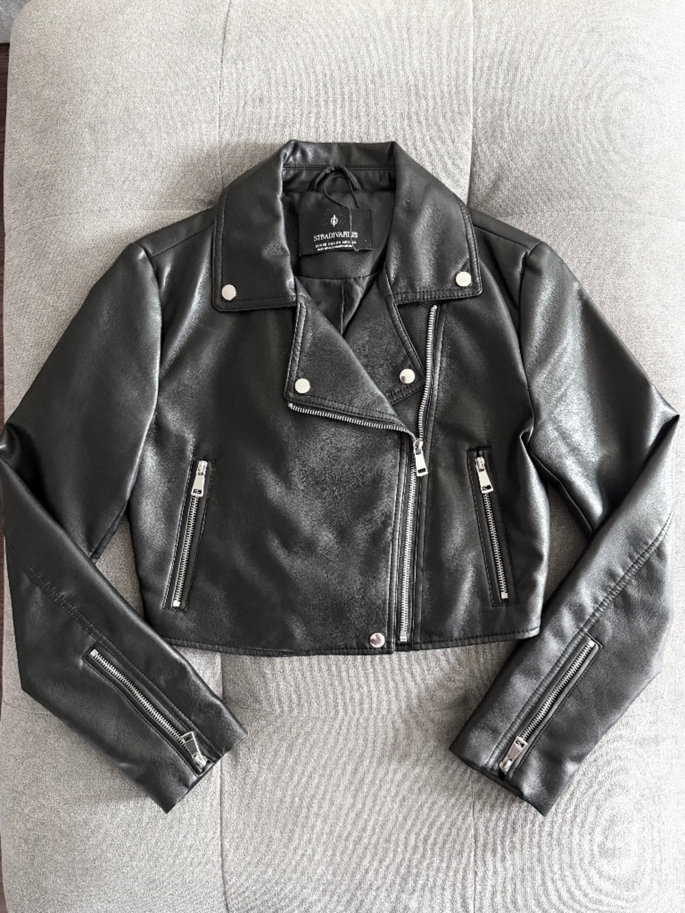 STRADIVARIUS BLACK JACKET